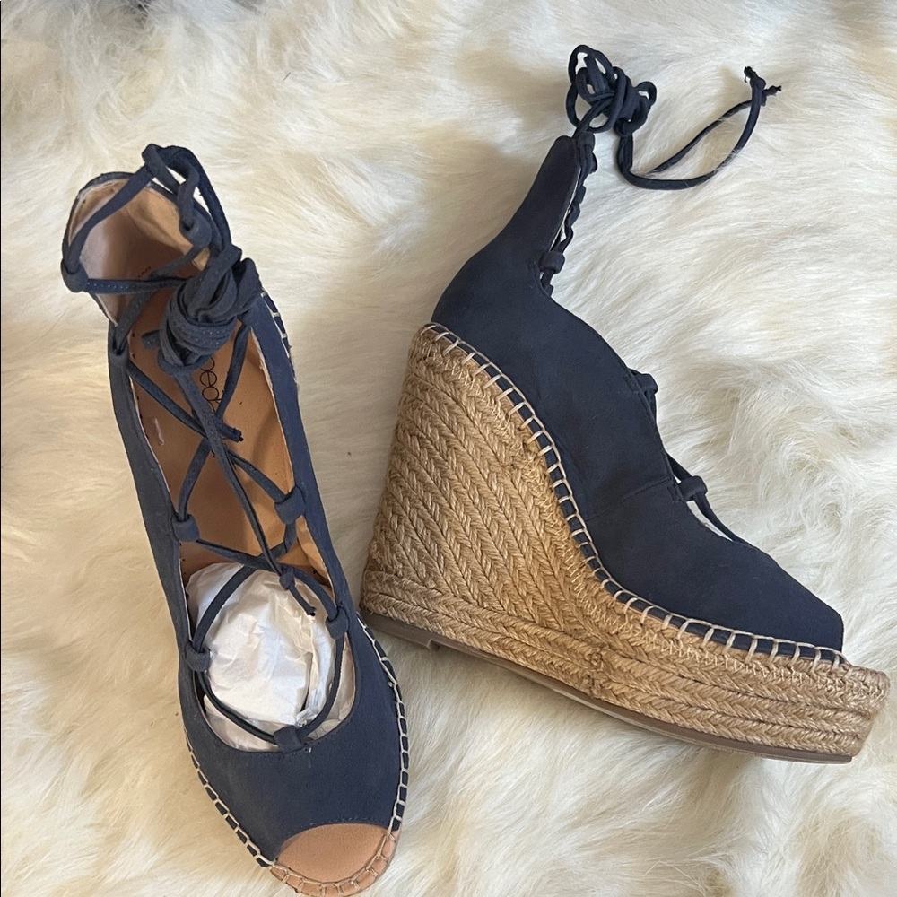 Shoe Dazzle Dark Blue Wedge Espadrilles